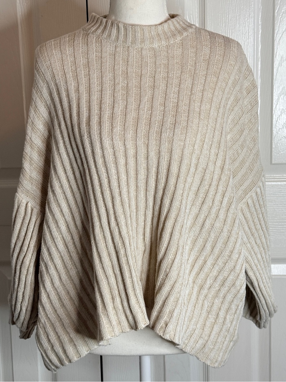 Urban Outfitters Lou Mock Neck Ribbed Knit Oversized Sweater Cream EUC M
